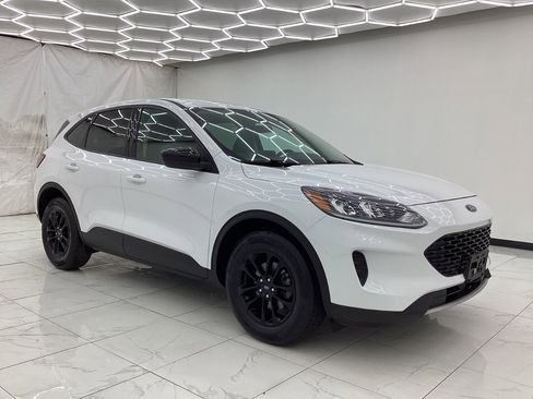 Used 2020 Ford Escape SE Sport AWD/4WD image 7