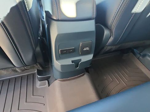 Used 2025 Ford Maverick Lariat w/ 4K Tow Package image 32