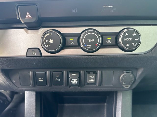 Used 2019 Toyota Tacoma SR5 RWD image 18