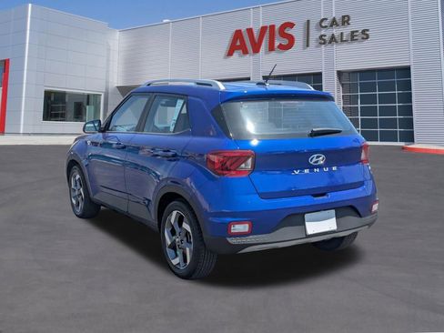 Used 2025 Hyundai Venue SEL FWD image 10