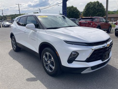 Used 2023 Chevrolet Blazer LT image 3