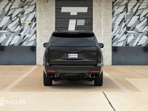 Used 2025 Cadillac Escalade V w/ LPO, ONYX Package AWD/4WD image 13