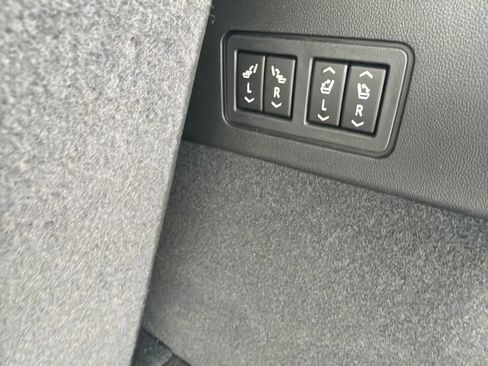 Used 2022 Cadillac XT6 Premium Luxury w/ Platinum Package AWD/4WD image 36