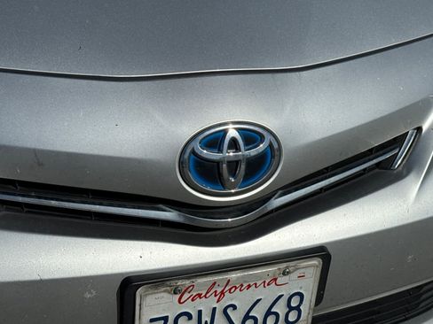 Used 2013 Toyota Prius V Two FWD image 16
