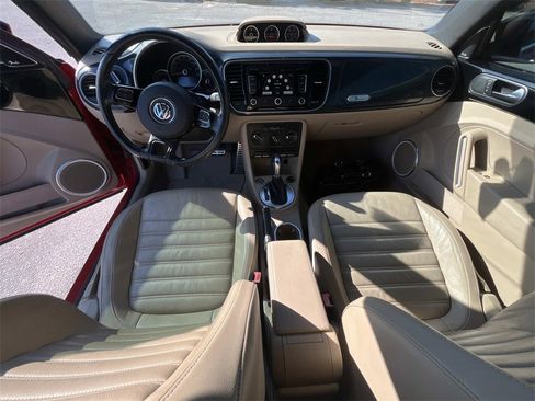 Used 2013 Volkswagen Beetle 2.0T image 19
