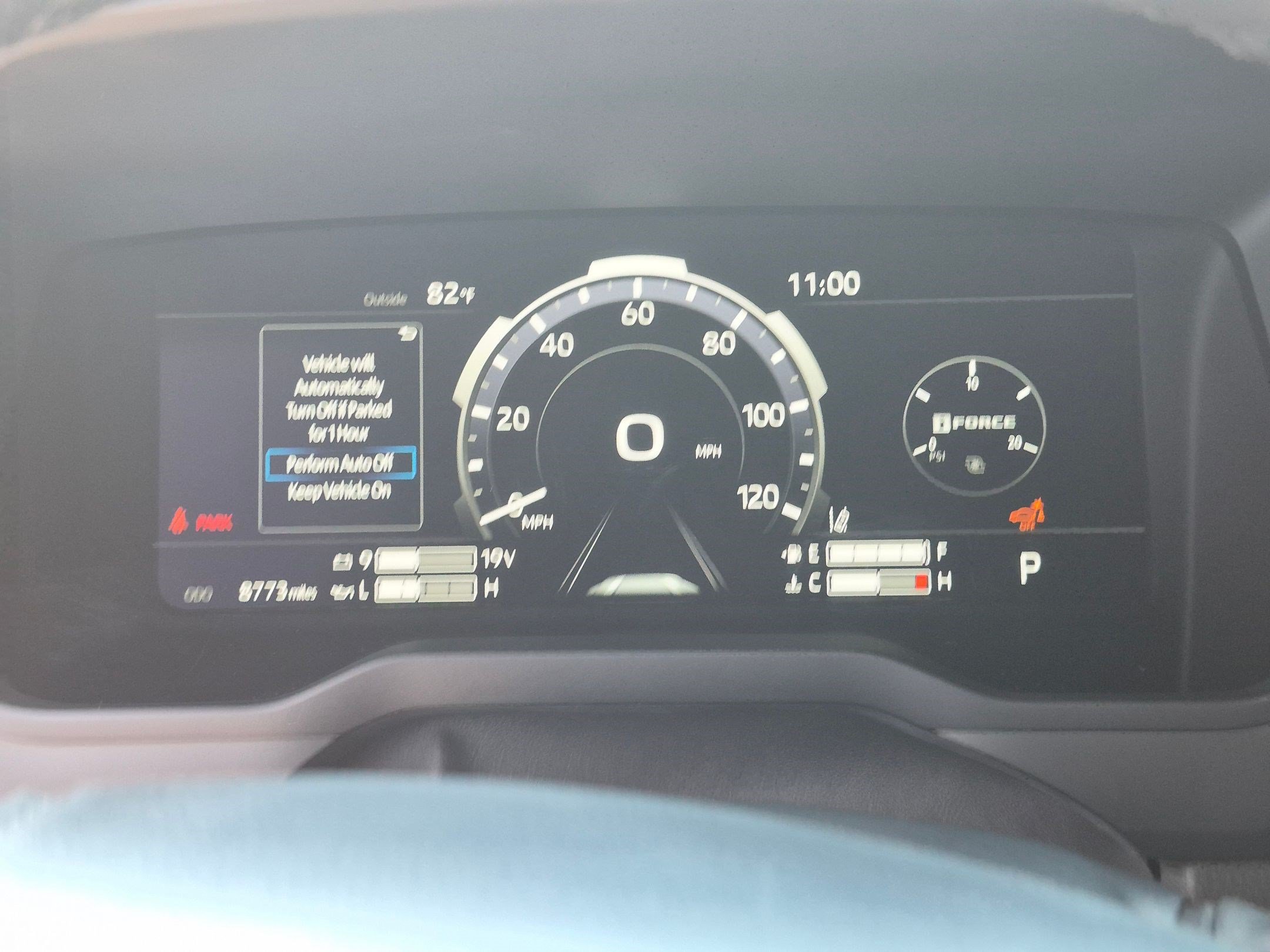 Used 2025 Toyota Tundra Limited AWD/4WD image 19
