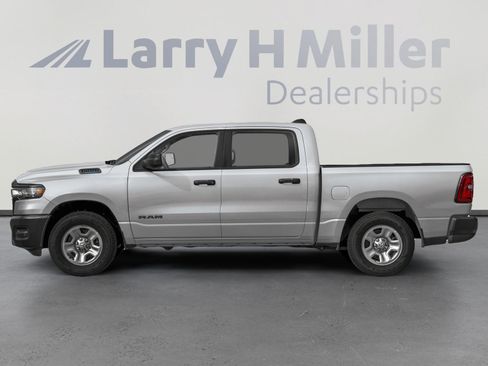 New 2026 RAM 1500 Express AWD/4WD image 3