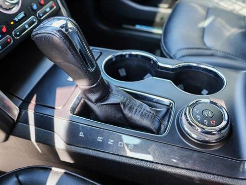 Used 2018 Ford Explorer Platinum image 21