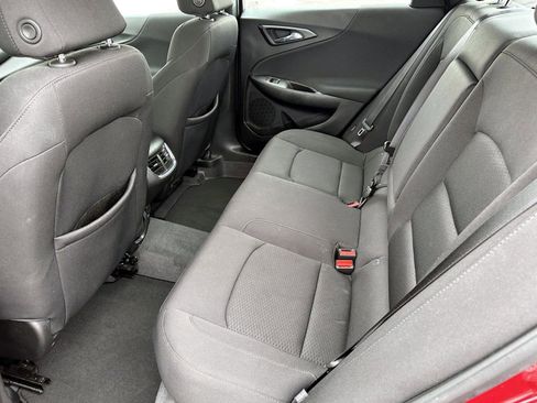 Used 2019 Chevrolet Malibu LT w/ Driver Confidence Package image 11