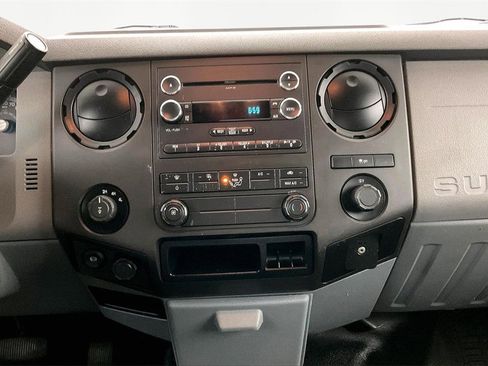 Used 2015 Ford F250 XL w/ Power Equipment Group image 9