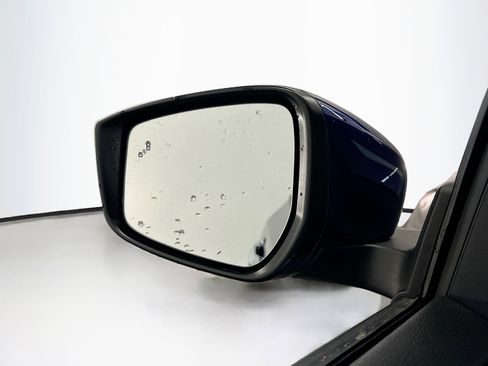 Used 2024 Nissan Leaf S image 16