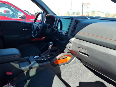 Used 2024 Nissan Frontier PRO-4X w/ Off-Road Protection Package image 21