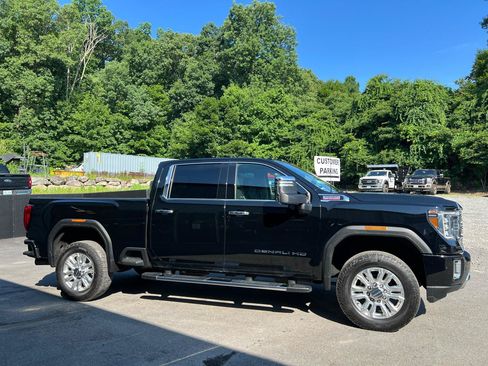 Used 2022 GMC Sierra 2500 Denali AWD/4WD image 3