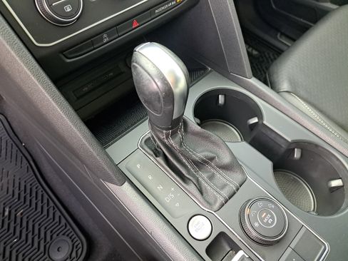 Used 2021 Volkswagen Atlas SE w/ Panoramic Sunroof Package image 24