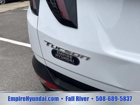 Used 2023 Hyundai Tucson SEL AWD/4WD image 5