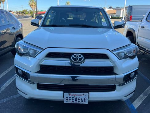 Used 2018 Toyota 4Runner Limited AWD/4WD image 2