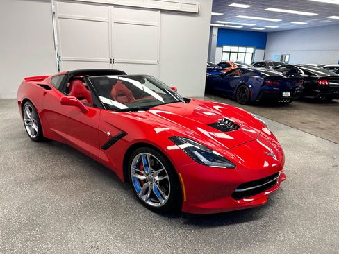 Used 2015 Chevrolet Corvette Stingray Coupe w/ 3LT Preferred Equipment Group image 2