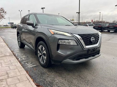 Used 2023 Nissan Rogue SV image 5