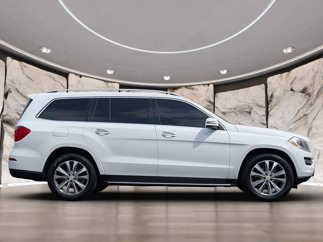 Used 2014 Mercedes-Benz GL 450 4MATIC image 15