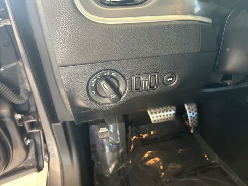 Used 2022 Dodge Charger R/T w/ Blacktop Package image 42