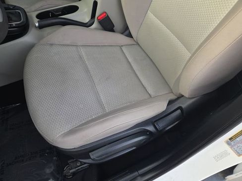 Used 2025 Kia Soul LX w/ Option Group 015 image 26