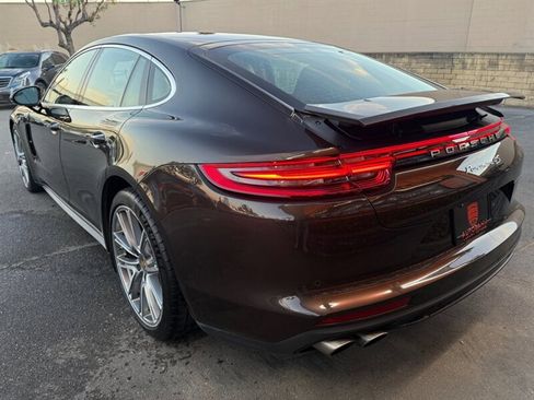 Used 2018 Porsche Panamera 4S image 11