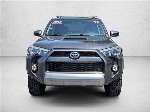 Used 2019 Toyota 4Runner TRD Off-Road AWD/4WD image 2