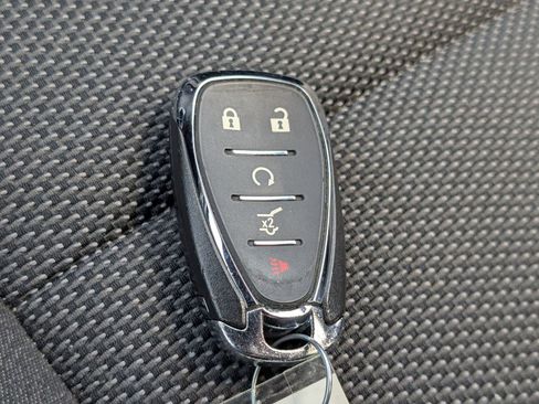 Used 2022 Chevrolet Traverse LT image 21