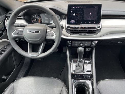 Used 2025 Jeep Compass Limited AWD/4WD image 28