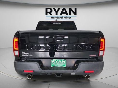 Used 2024 Honda Ridgeline Sport image 10