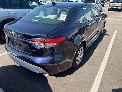 Used 2021 Toyota Corolla LE FWD image 4
