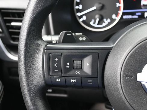 Used 2024 Nissan Rogue SV image 15