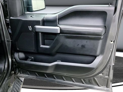 Used 2018 Ford F150 XLT w/ Equipment Group 302A Luxury AWD/4WD image 29