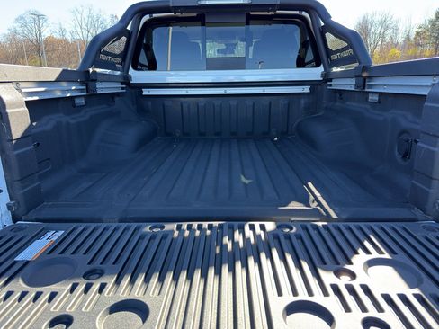 Certified 2024 Nissan Frontier SV w/ Hardbody Edition image 8