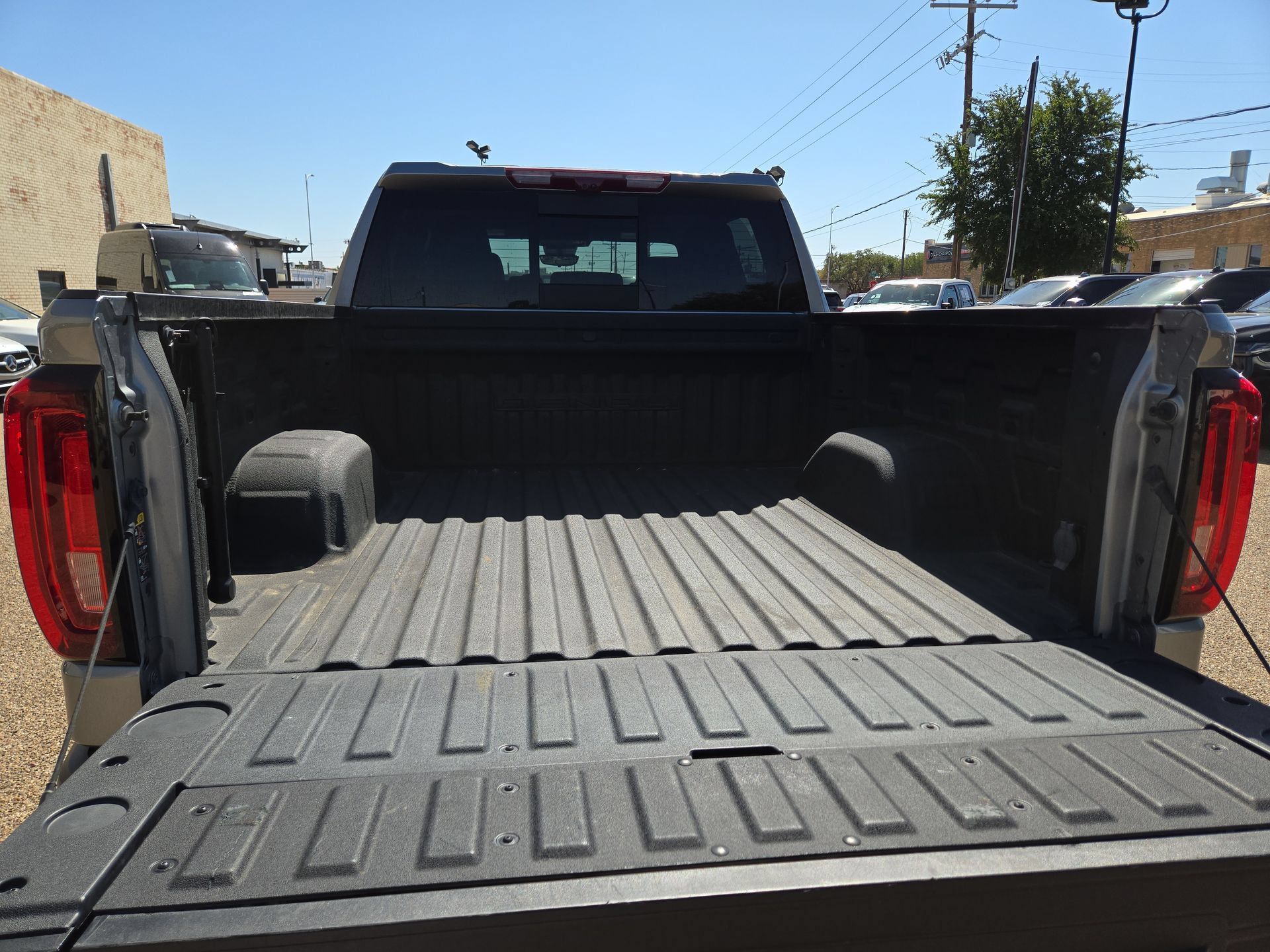Used 2024 GMC Sierra 1500 Denali w/ Technology Package AWD/4WD image 12