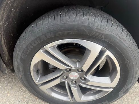 Used 2020 GMC Terrain SLT image 16