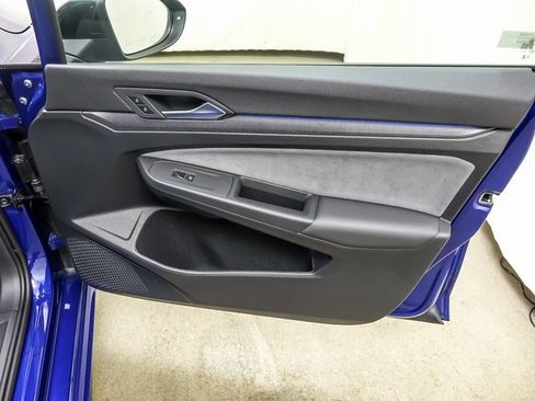 Used 2025 Volkswagen Golf w/ Euro Style Package image 24