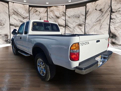 Used 2004 Toyota Tacoma PreRunner image 8