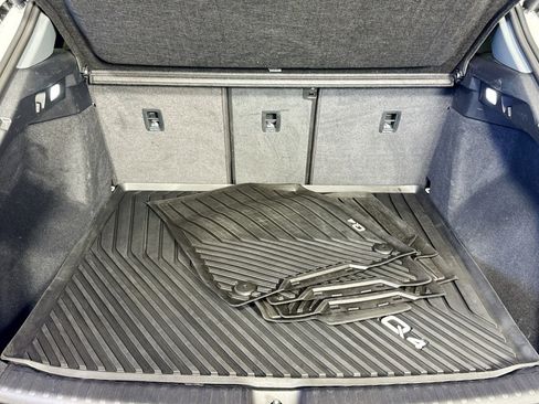 Used 2025 Audi Q4 e-tron Premium Plus image 24