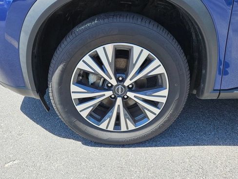 Used 2023 Nissan Rogue SV FWD image 9