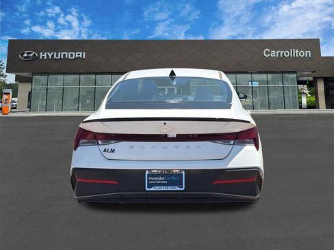 Certified 2025 Hyundai Elantra Sport FWD image 6