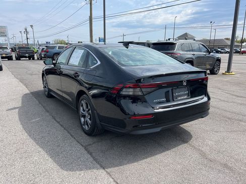 Used 2023 Honda Accord EX image 3