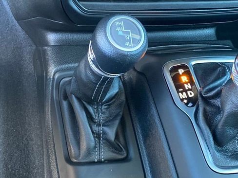 New 2025 Jeep Gladiator Sport image 25