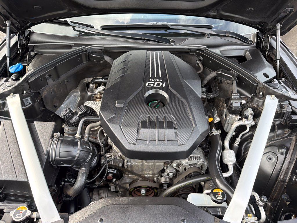 Used 2019 Genesis G70 2.0T Advanced w/ Elite Package AWD/4WD image 9