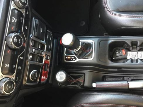 Used 2021 Jeep Gladiator Rubicon image 17