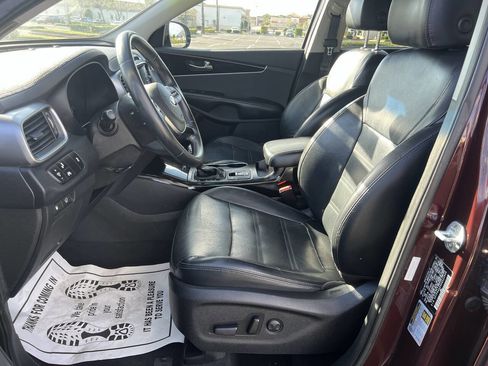 Used 2019 Kia Sorento EX image 19