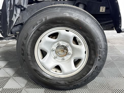 Used 2022 Toyota Tacoma SR image 33