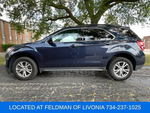 Used 2017 Chevrolet Equinox LT w/ Convenience Package FWD image 2