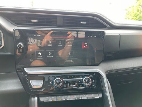 Used 2022 GMC Sierra 1500 Denali AWD/4WD image 13