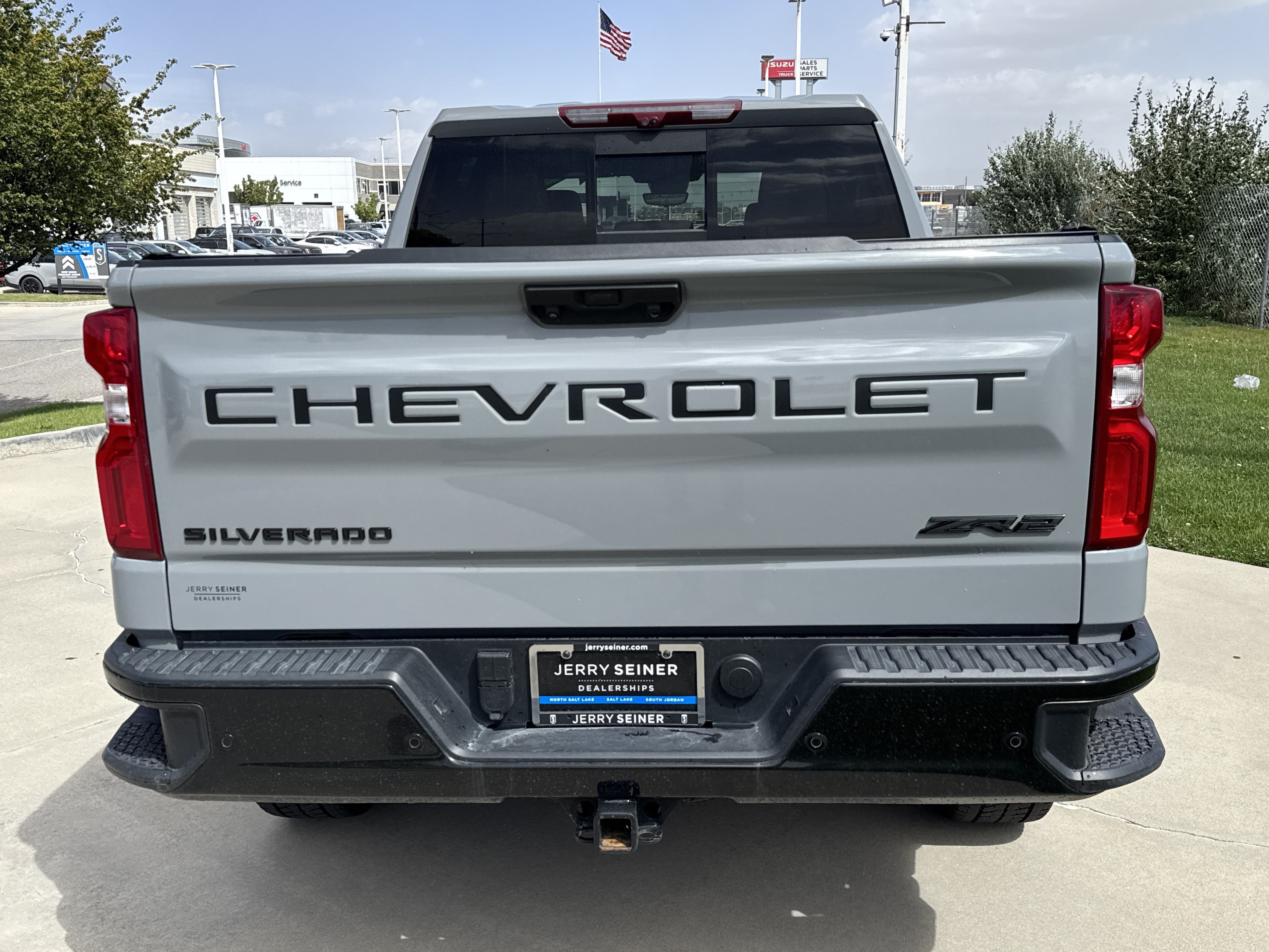 Used 2024 Chevrolet Silverado 1500 ZR2 w/ Technology Package AWD/4WD image 5